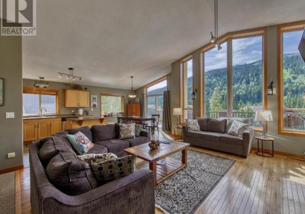 Photo of Livingroom in Fairways