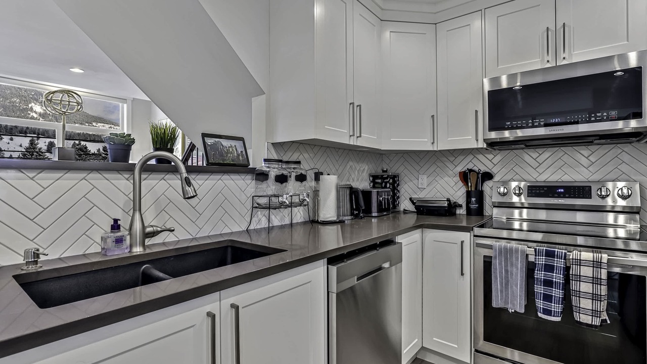 Photo of Kitchen in Teepee Town