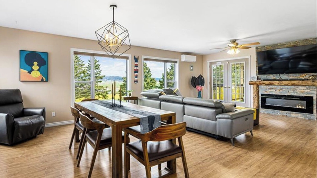 Photo of Livingroom in Harvey