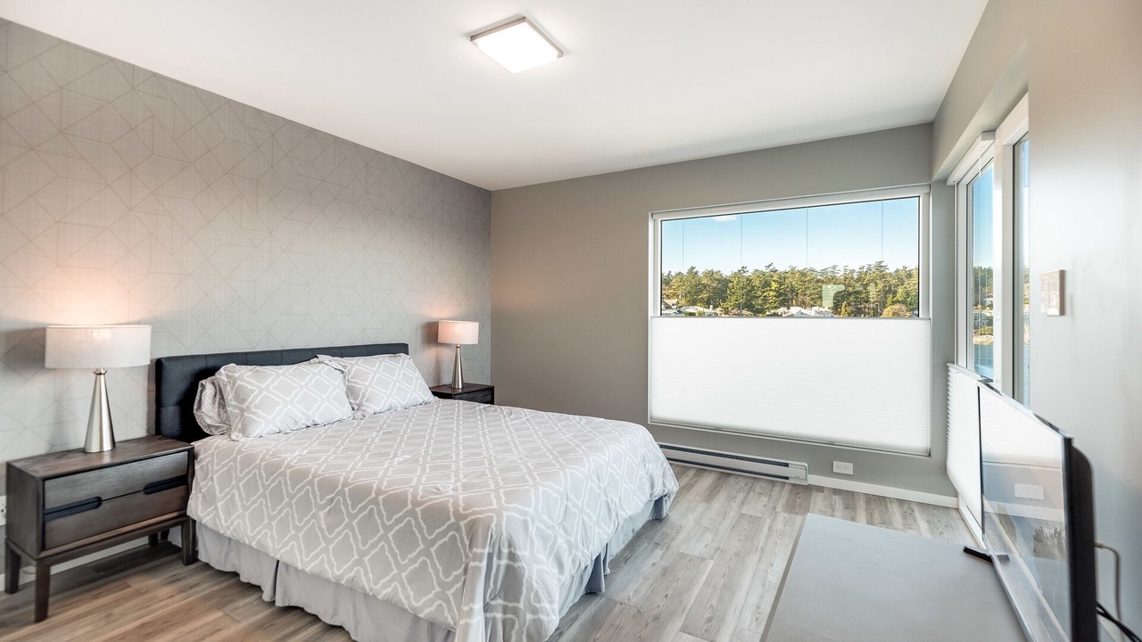 Photo of Bedroom in Saanich East