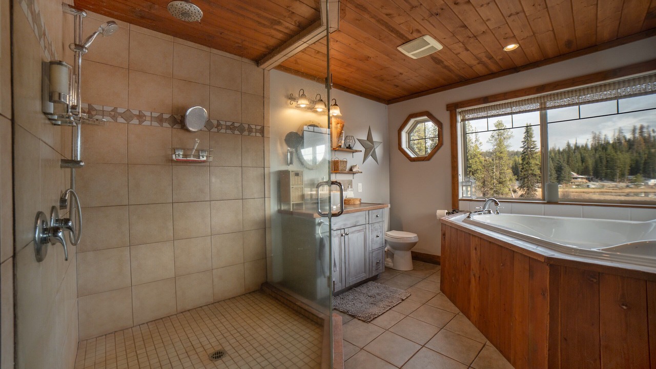 Photo of Bathroom in Shannon Lake