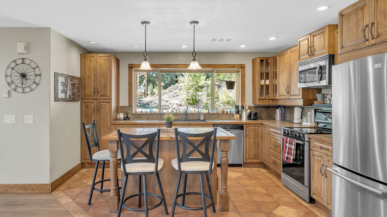 Photo of Kitchen in Shannon Lake