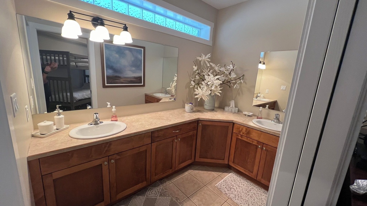 Photo of Bedroom in Sicamous