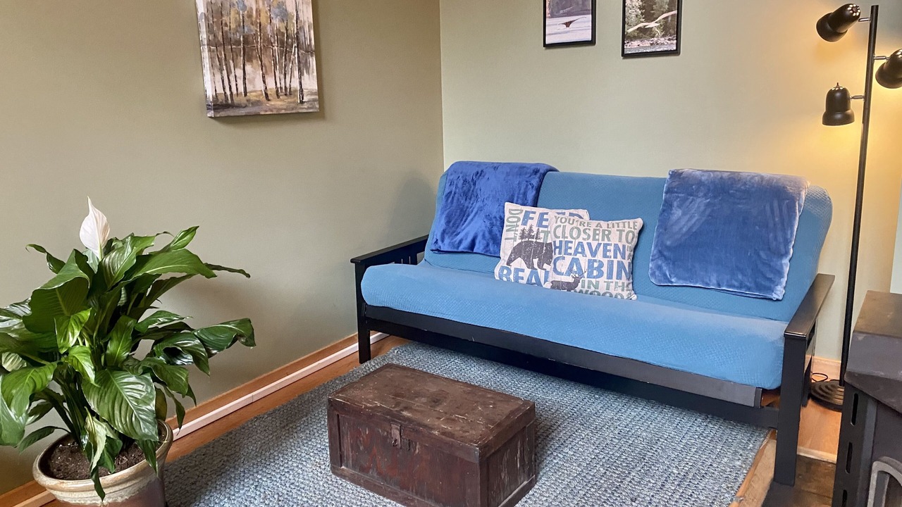 Photo of Livingroom in Juan de Fuca Electoral Area