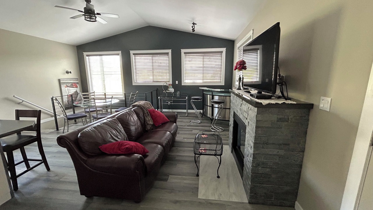 Photo of Livingroom in Vernon