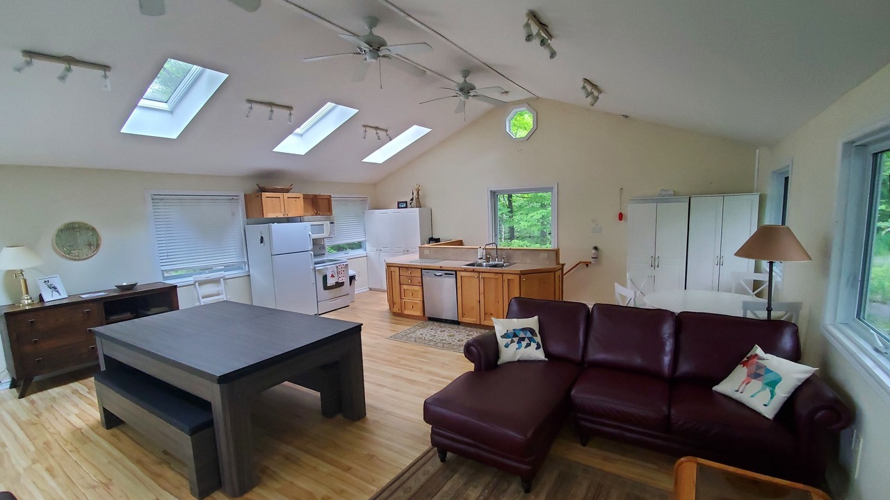 Photo of Livingroom in Lanark Highlands