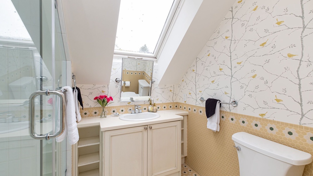 Photo of Bathroom in Kerrisdale