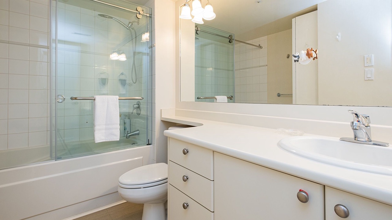 Photo of Bathroom in Kerrisdale
