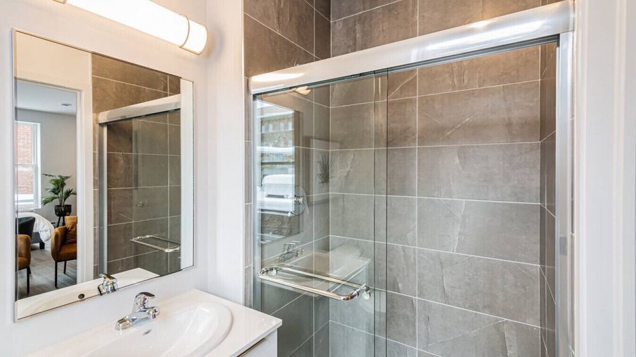 Photo of Bathroom in Plateau Mont Royal