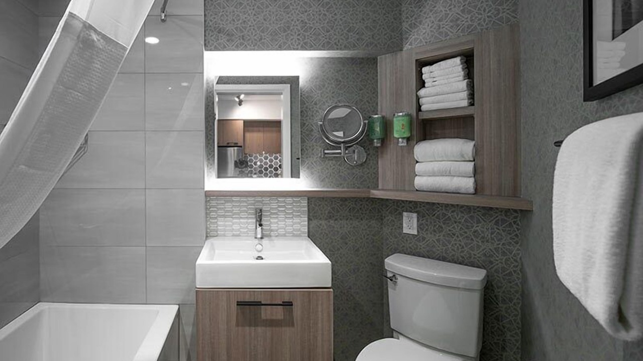 Photo of Bathroom in Lake Louise