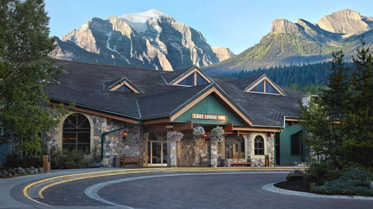 Photo of Others in Lake Louise