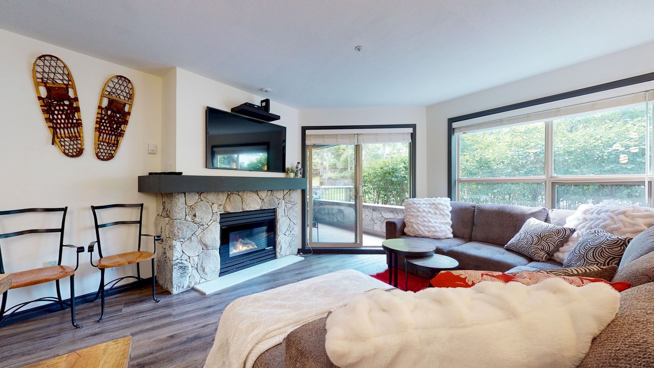 Photo of Livingroom in Upper Village