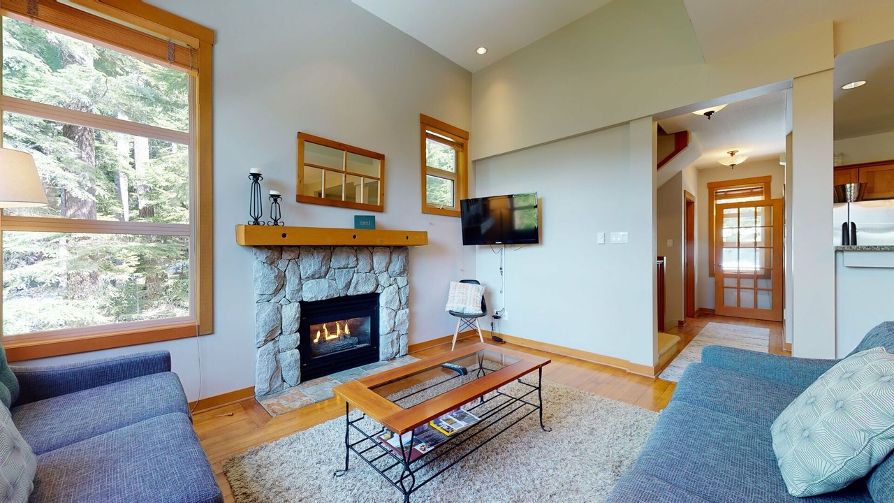 Photo of Livingroom in Upper Village
