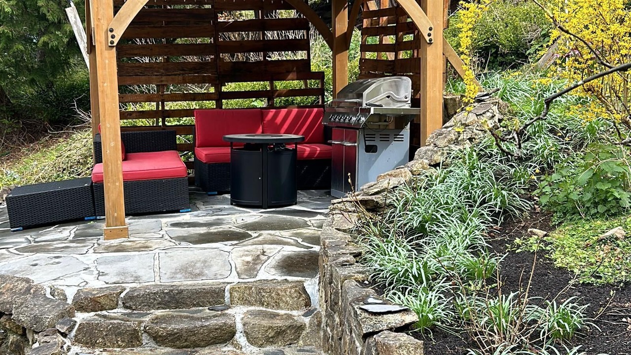Photo of Patio Balcony in Salt Spring Island