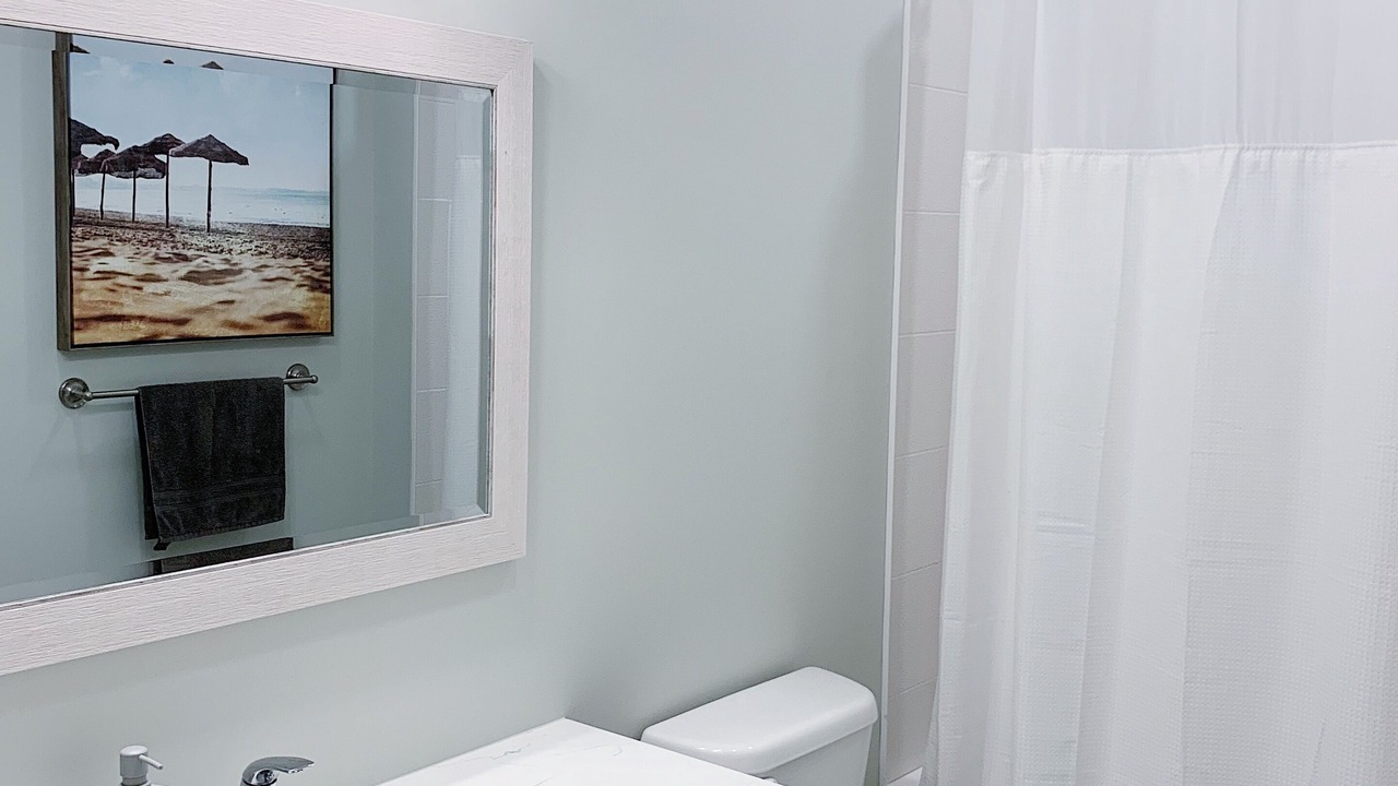 Photo of Bathroom in Queens Square