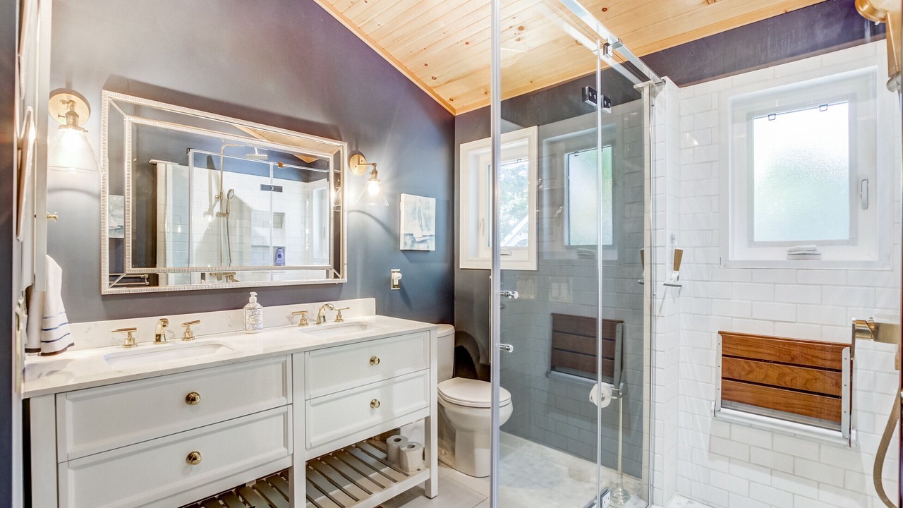 Photo of Bathroom in Historic Old Town