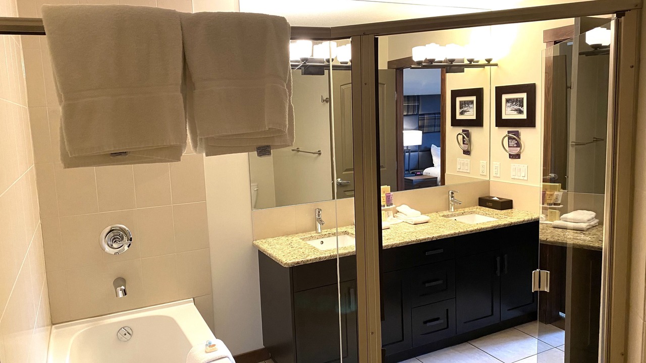 Photo of Bathroom in Cougar Creek