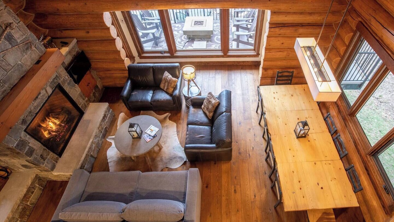 Photo of Livingroom in East Kootenay