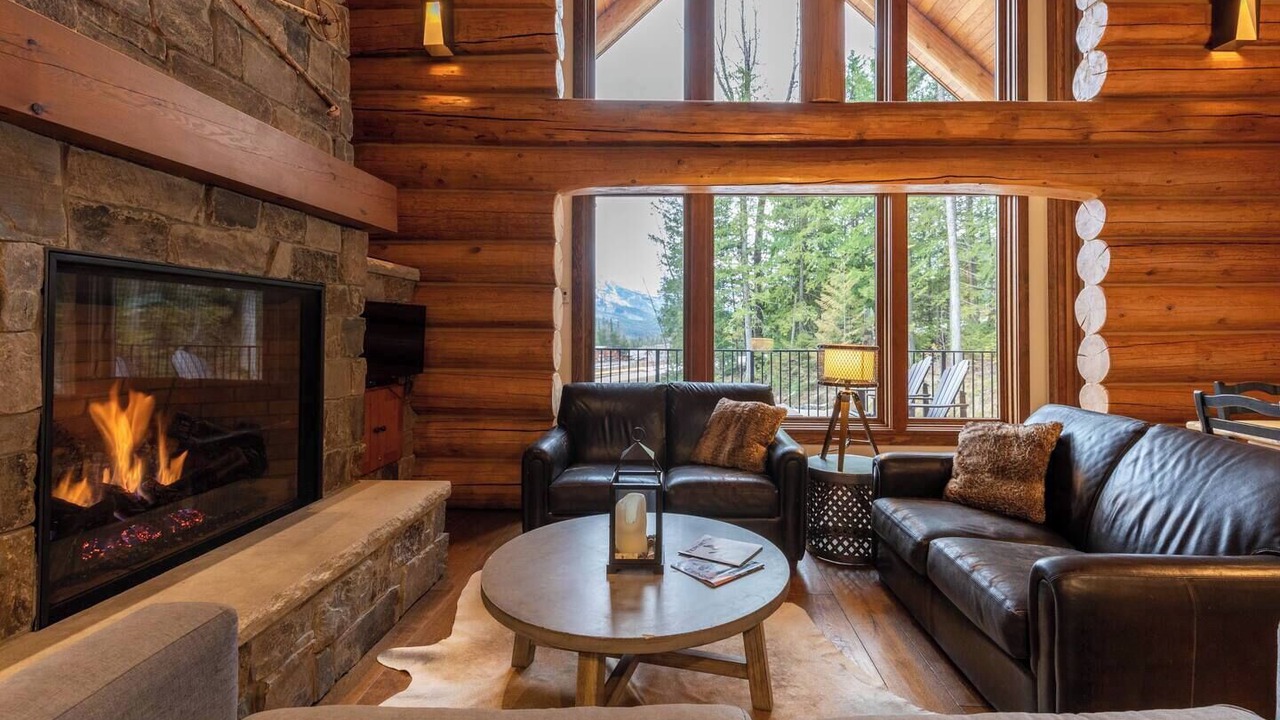 Photo of Livingroom in East Kootenay
