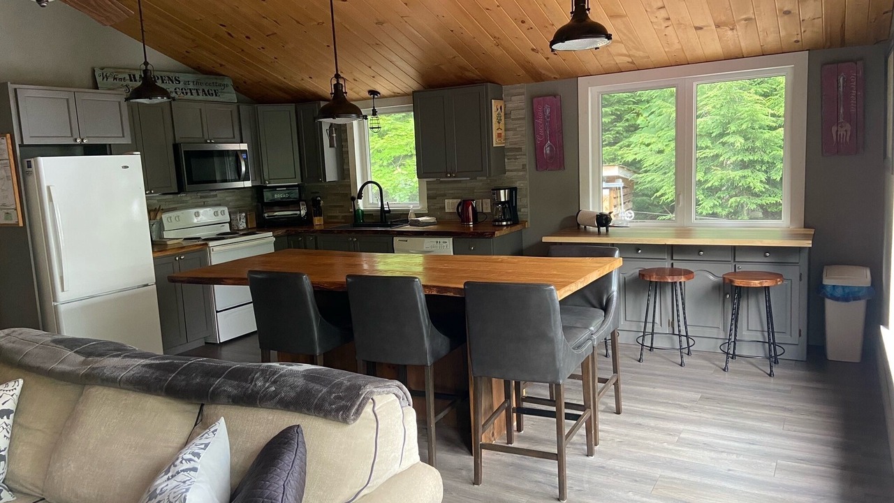 Photo of Bedroom in Unorganized Centre Parry Sound