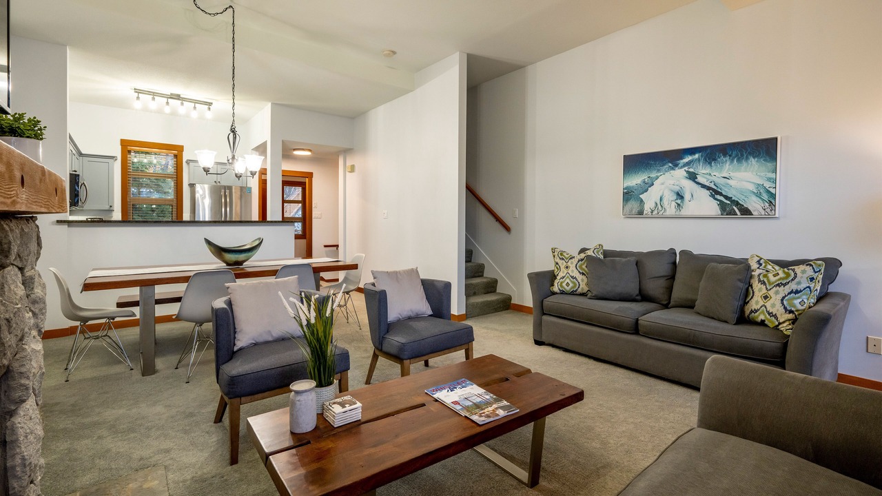 Photo of Livingroom in Upper Village