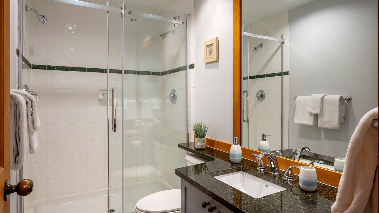 Photo of Bathroom in Upper Village
