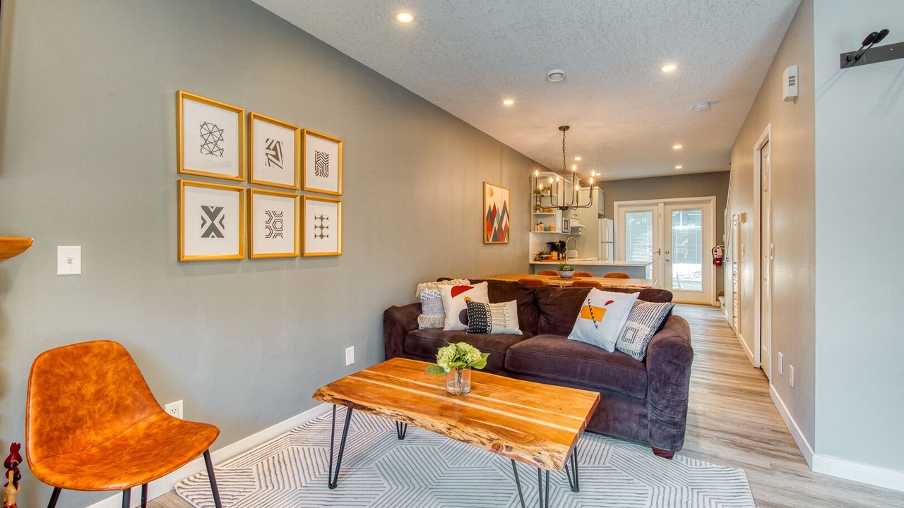 Photo of Livingroom in Harvie Heights