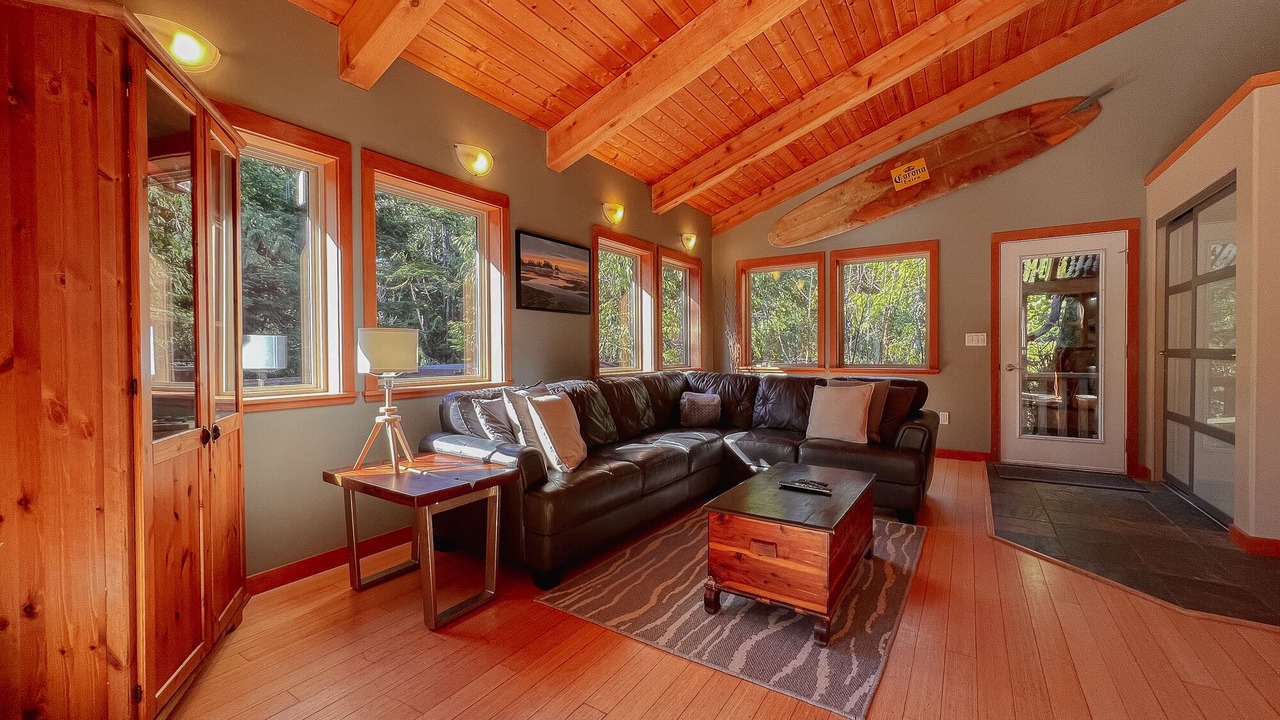 Photo of Livingroom in Tofino