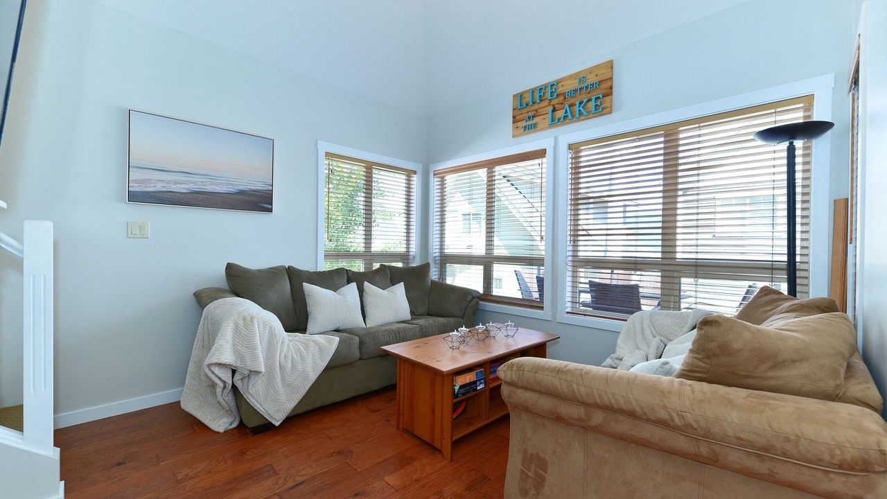 Photo of Livingroom in Central Okanagan