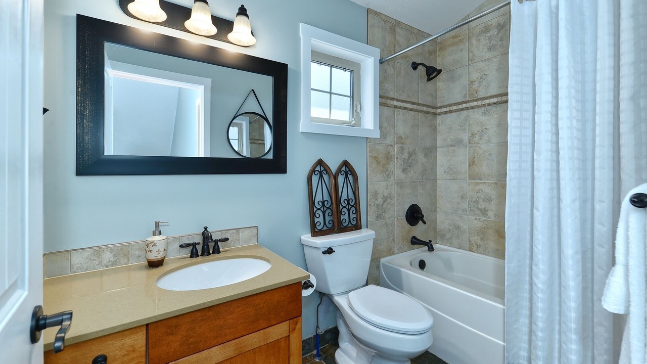Photo of Bathroom in Central Okanagan