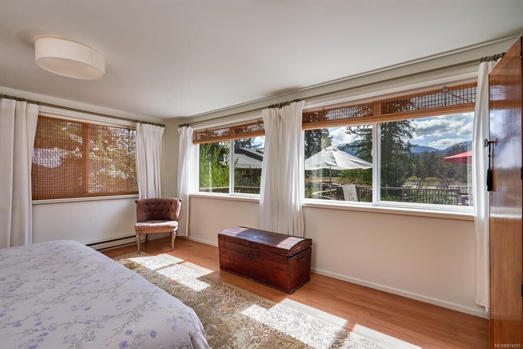Photo of Bedroom in Fanny Bay