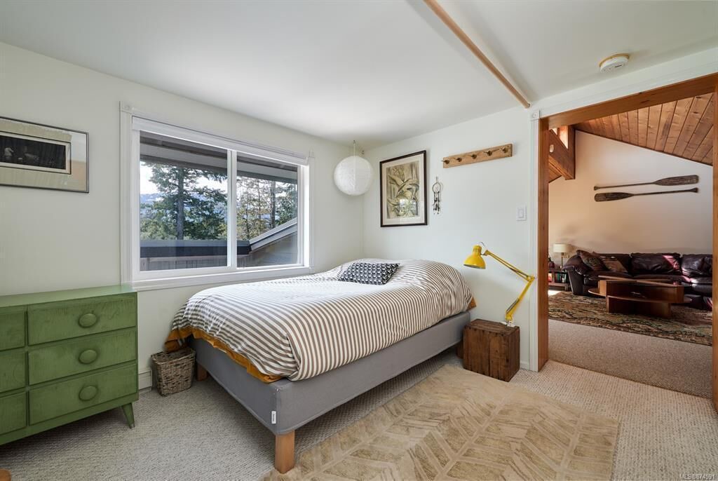 Photo of Bedroom in Fanny Bay