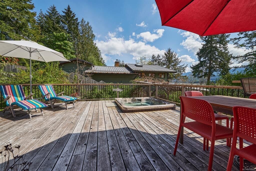 Photo of Outdoor in Fanny Bay