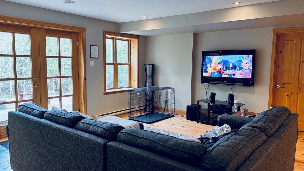 Photo of Livingroom in Fiddler Lake Resort