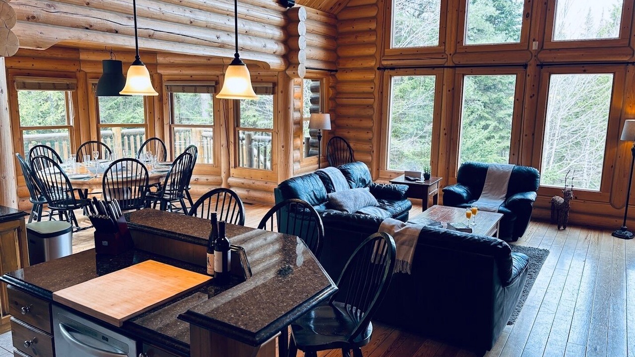 Photo of Livingroom in Fiddler Lake Resort