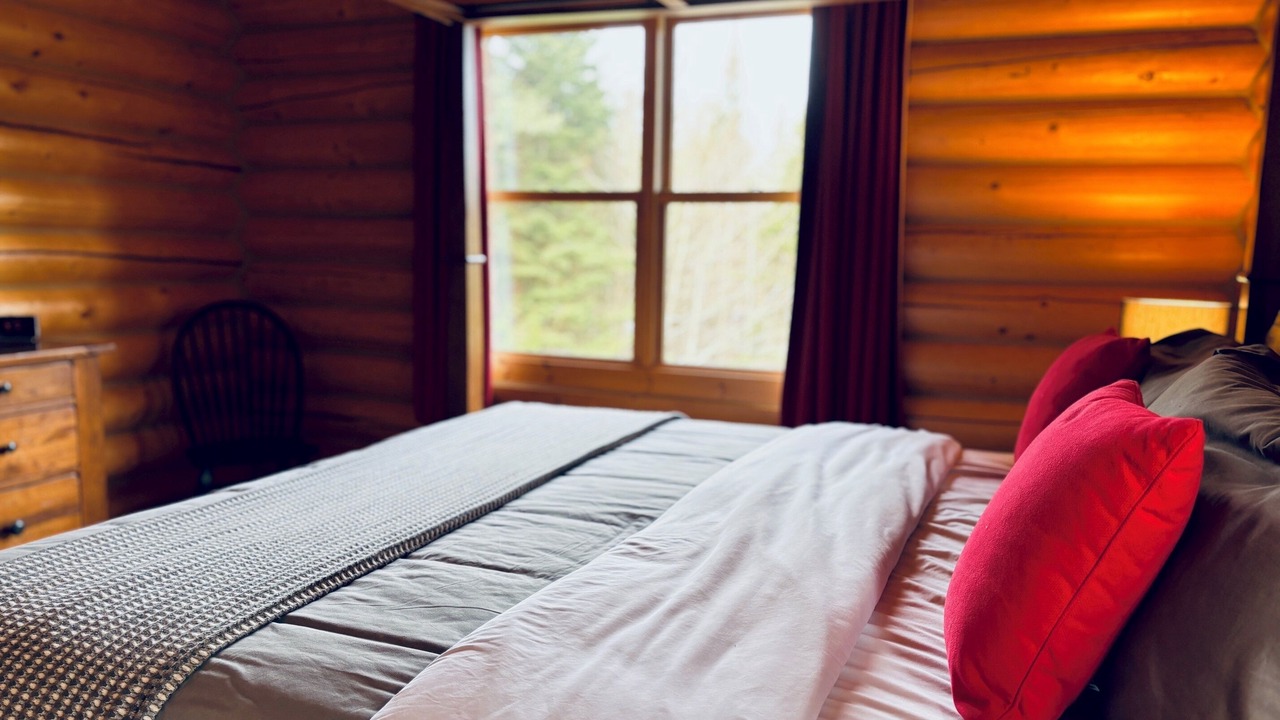 Photo of Bedroom in Fiddler Lake Resort
