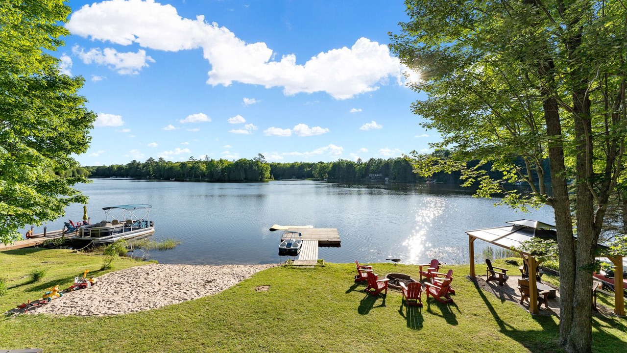 Photo of Patio Balcony in Trent Lakes
