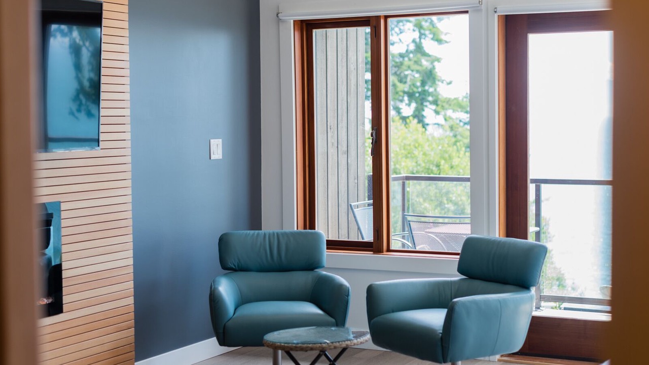 Photo of Livingroom in Juan de Fuca Electoral Area