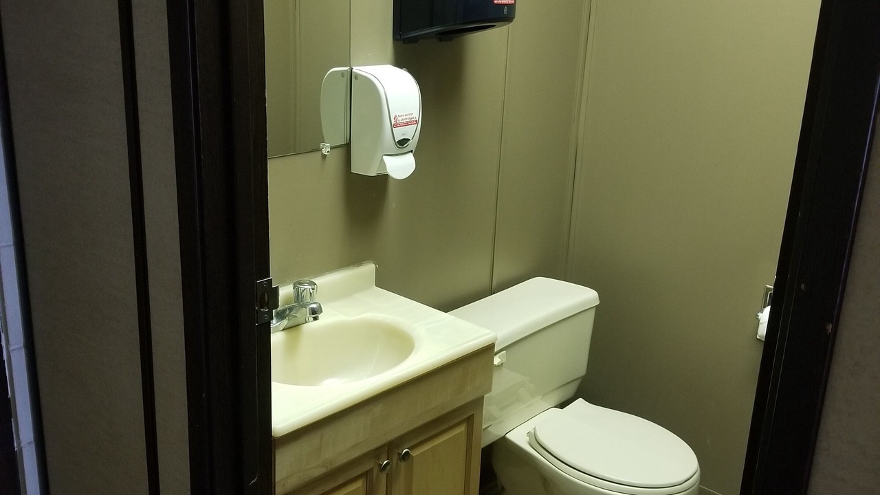 Photo of Bathroom in Edson