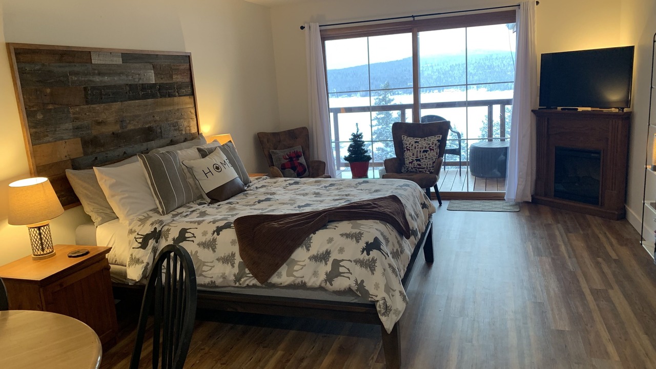 Photo of Bedroom in Lone Butte