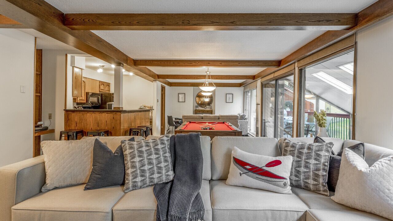 Photo of Livingroom in East Kootenay