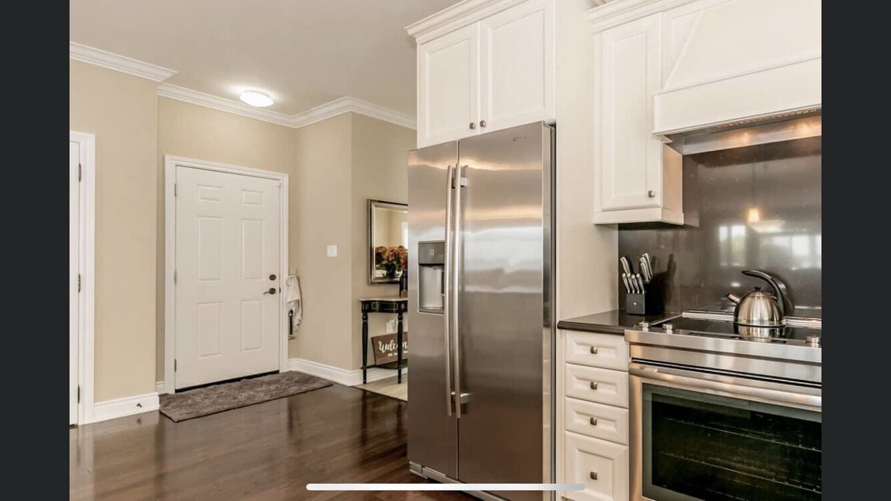 Photo of Kitchen in Victoria Harbour