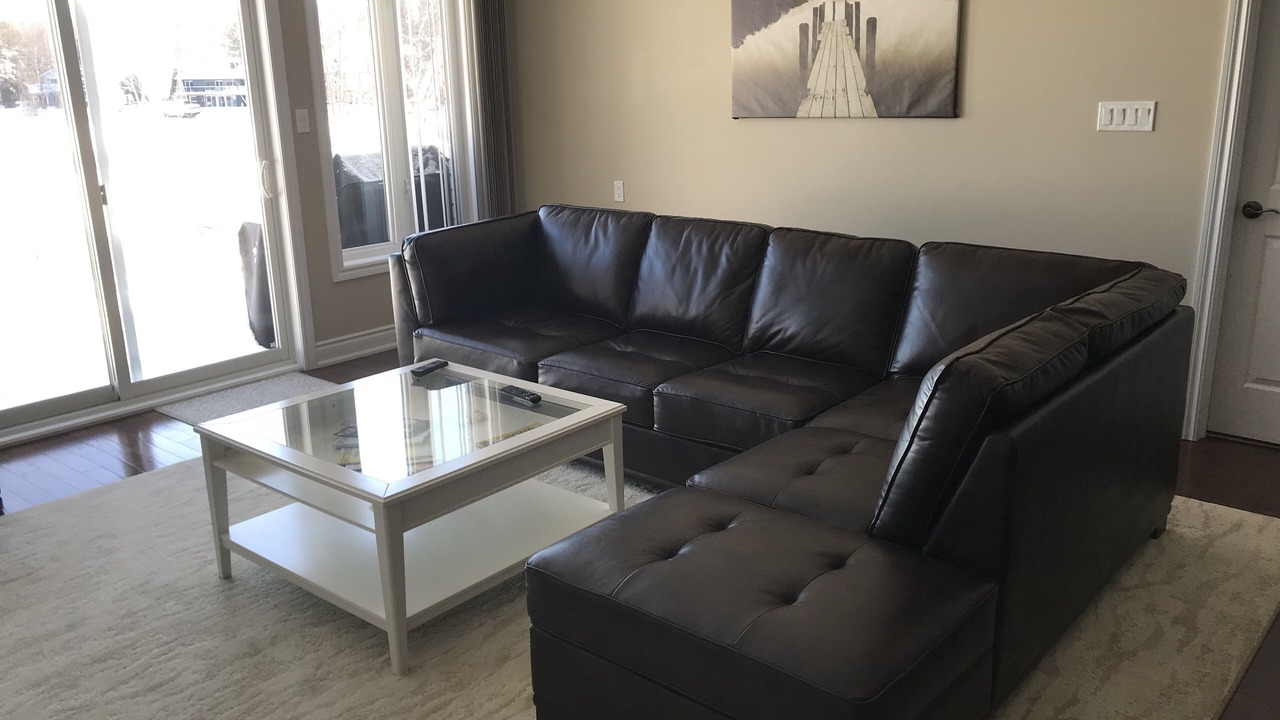 Photo of Livingroom in Victoria Harbour