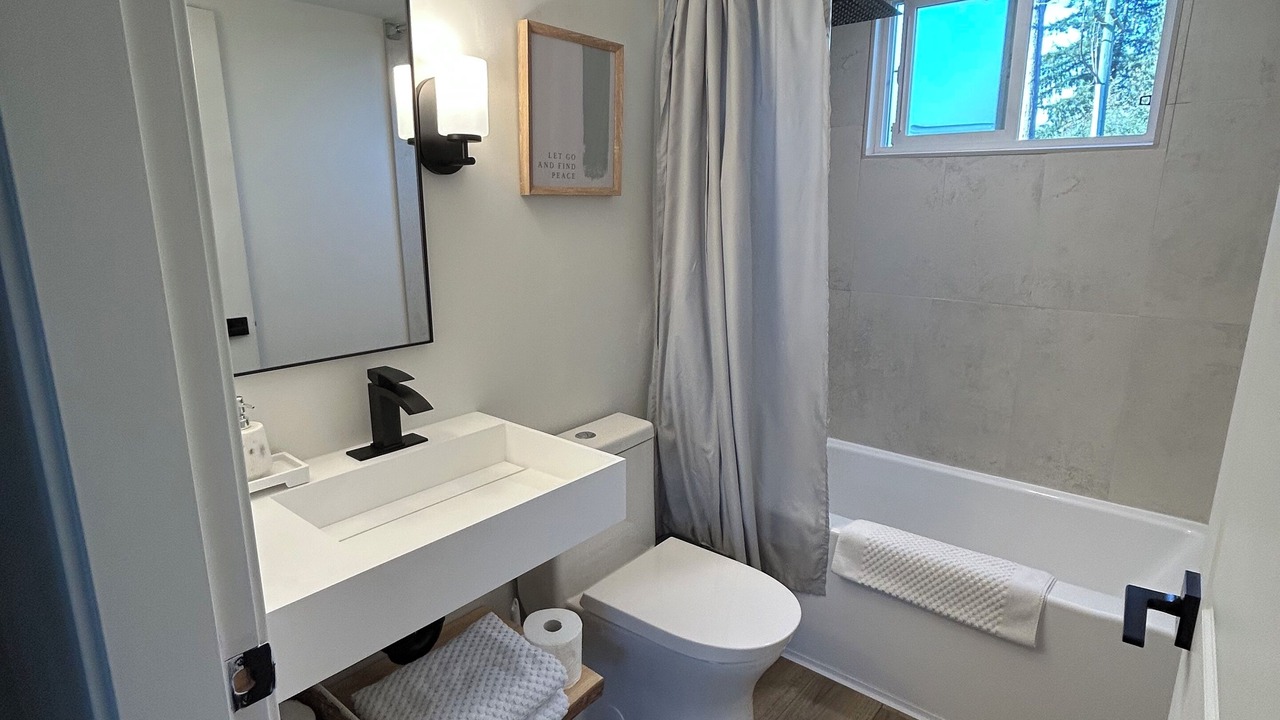 Photo of Bathroom in Walnut Grove