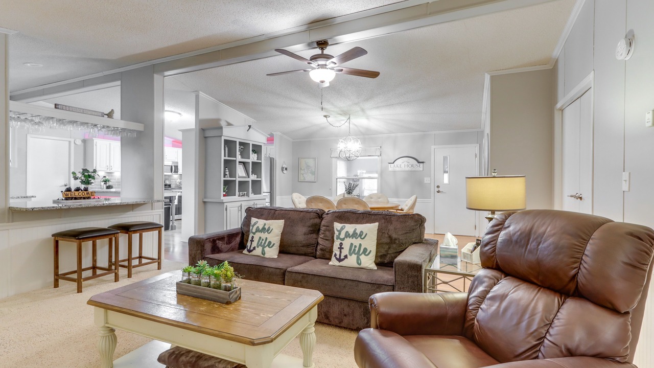 Photo of Livingroom in Linn Creek