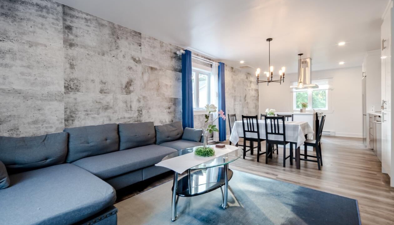 Photo of Livingroom in McMasterville