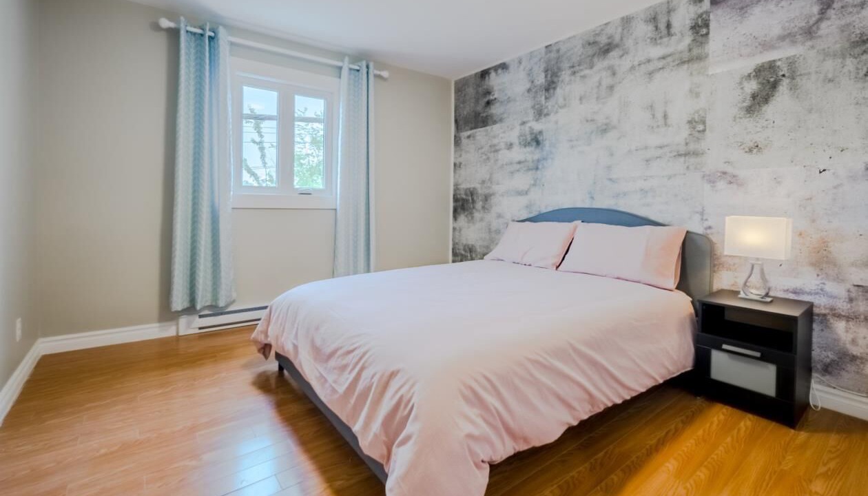 Photo of Bedroom in McMasterville