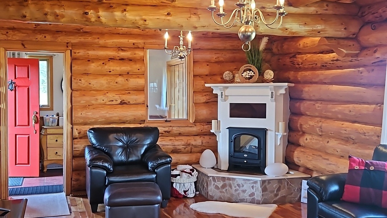 Photo of Livingroom in Cable Head East