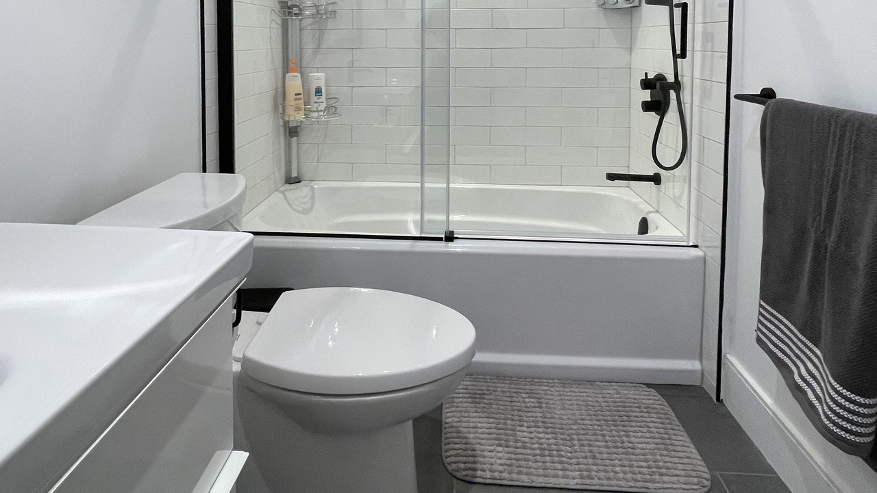 Photo of Bathroom in Clearview