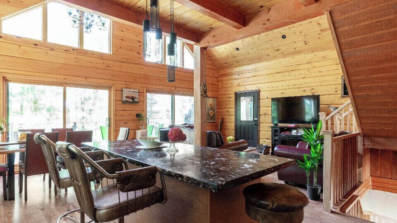 Photo of Livingroom in Gravenhurst